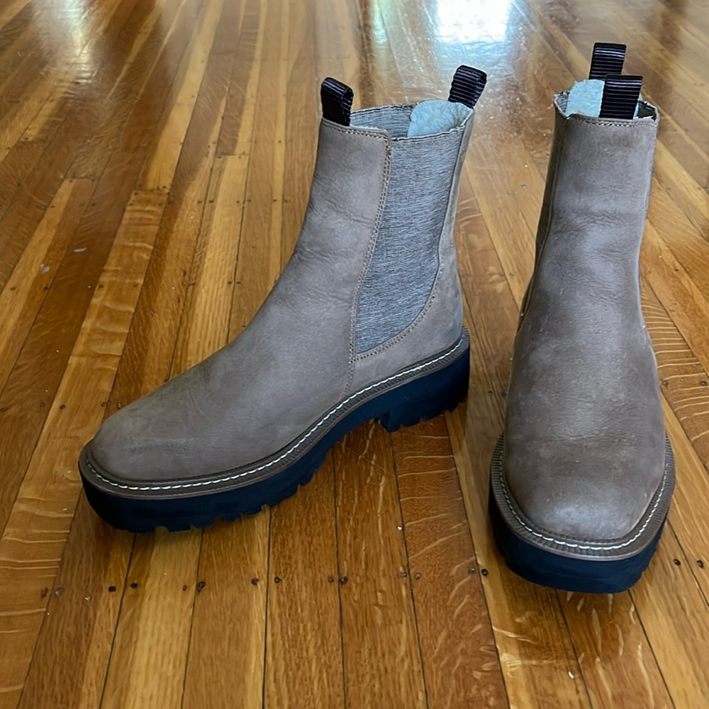 Sam Edelman Laguna Weatherproof boot camel suede size 8